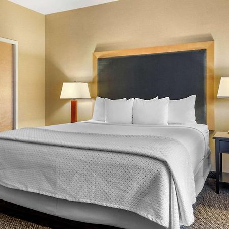 Cambria Hotel Akron - Canton Airport Uniontown Buitenkant foto