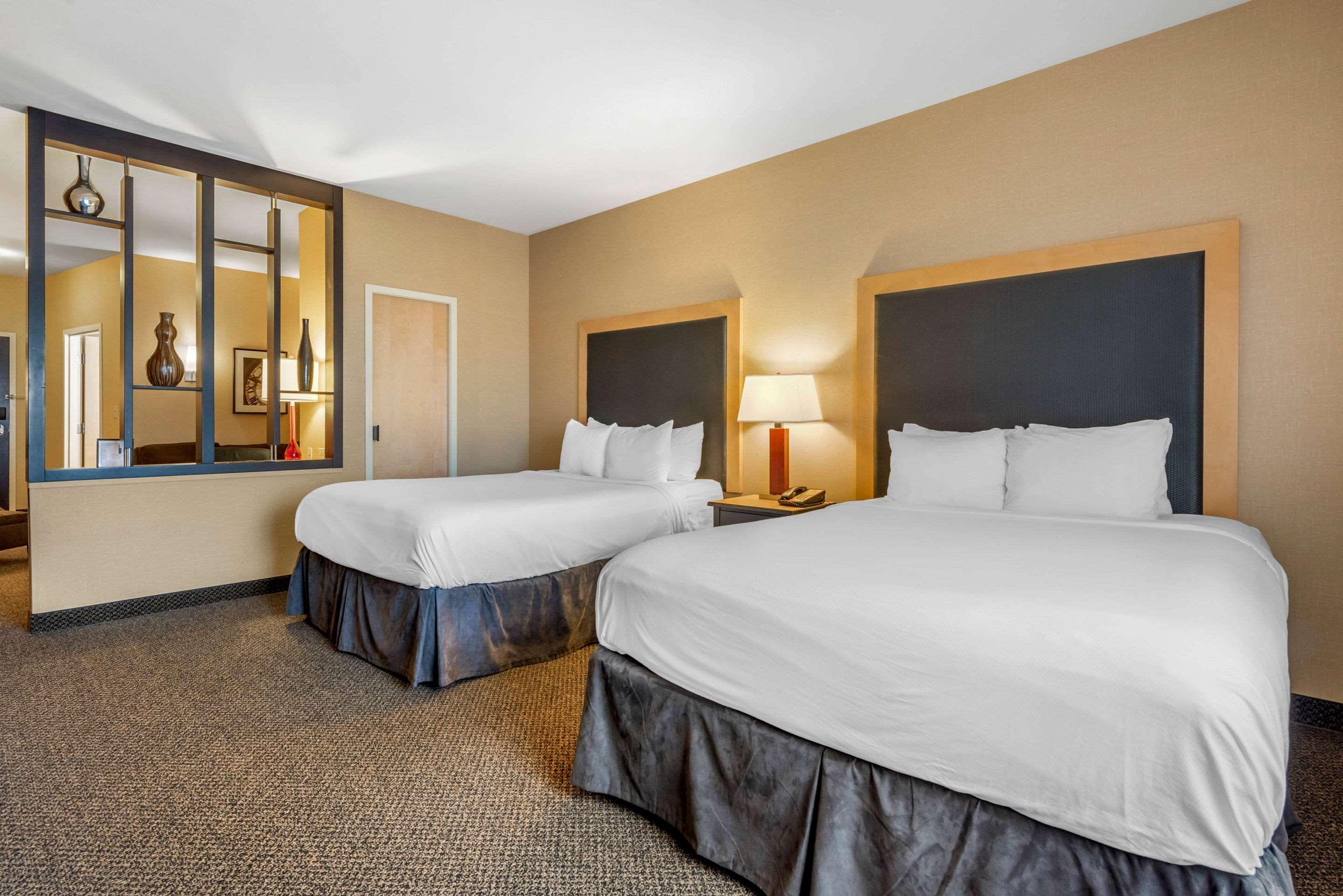 Cambria Hotel Akron - Canton Airport Uniontown Buitenkant foto