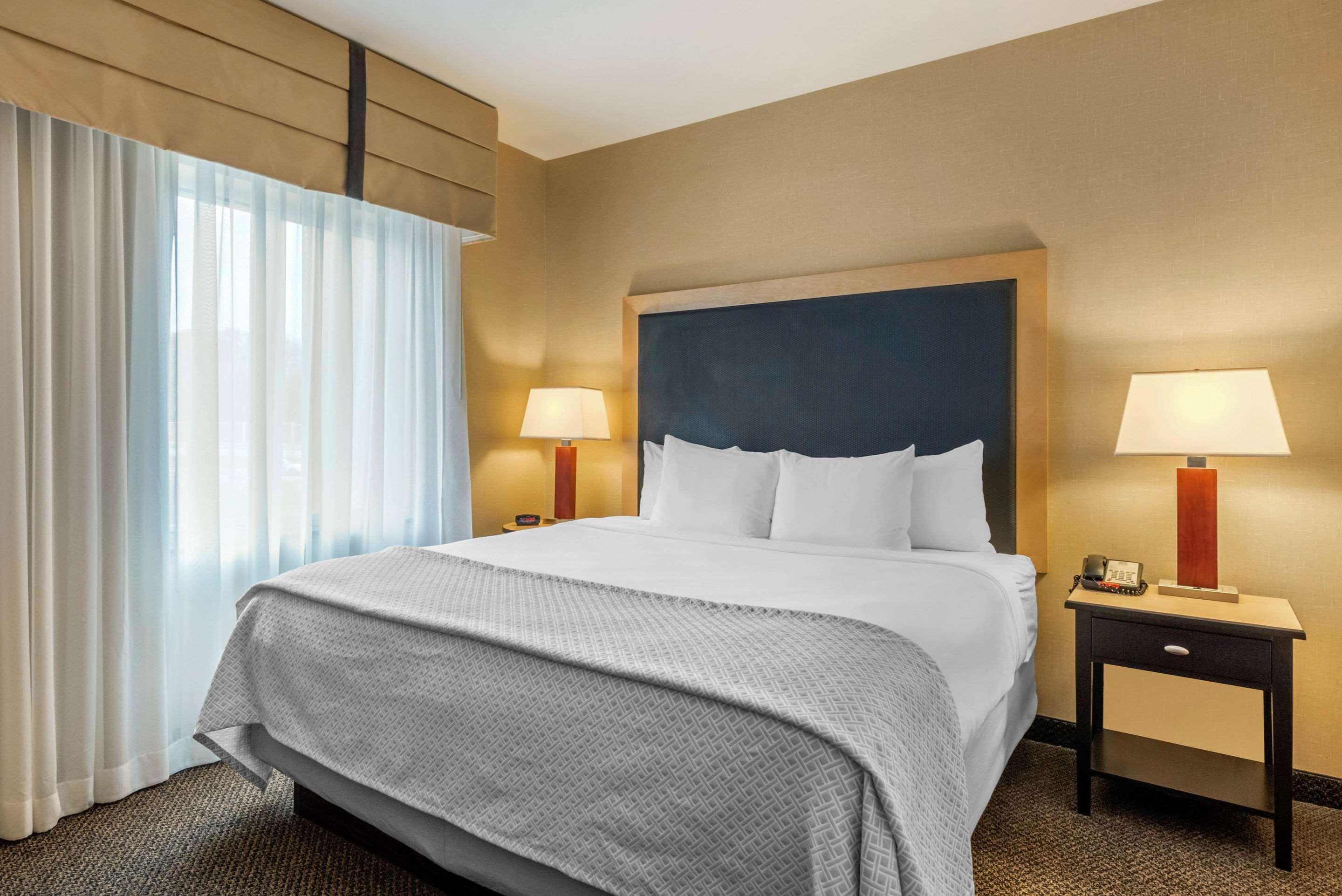 Cambria Hotel Akron - Canton Airport Uniontown Buitenkant foto