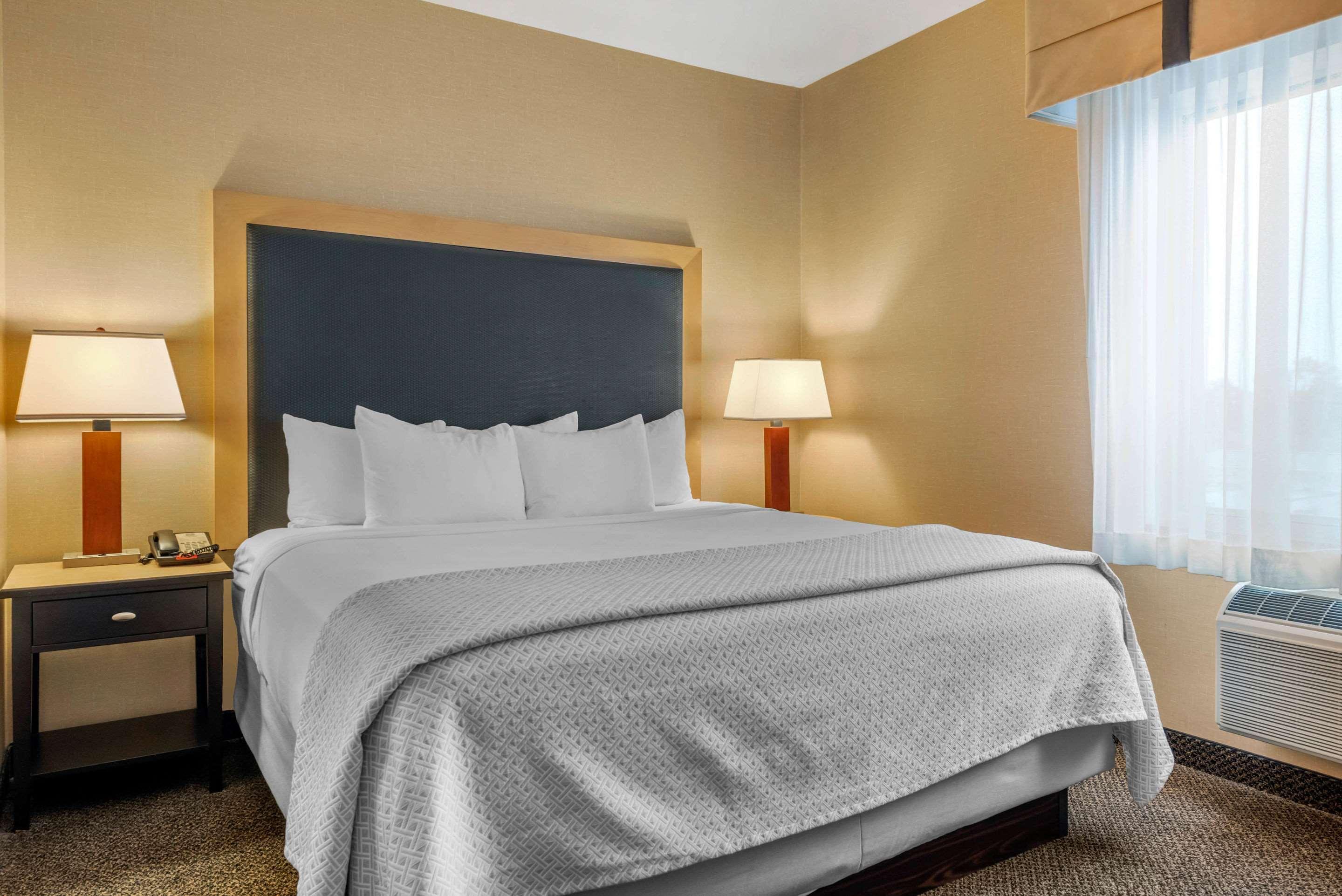 Cambria Hotel Akron - Canton Airport Uniontown Buitenkant foto